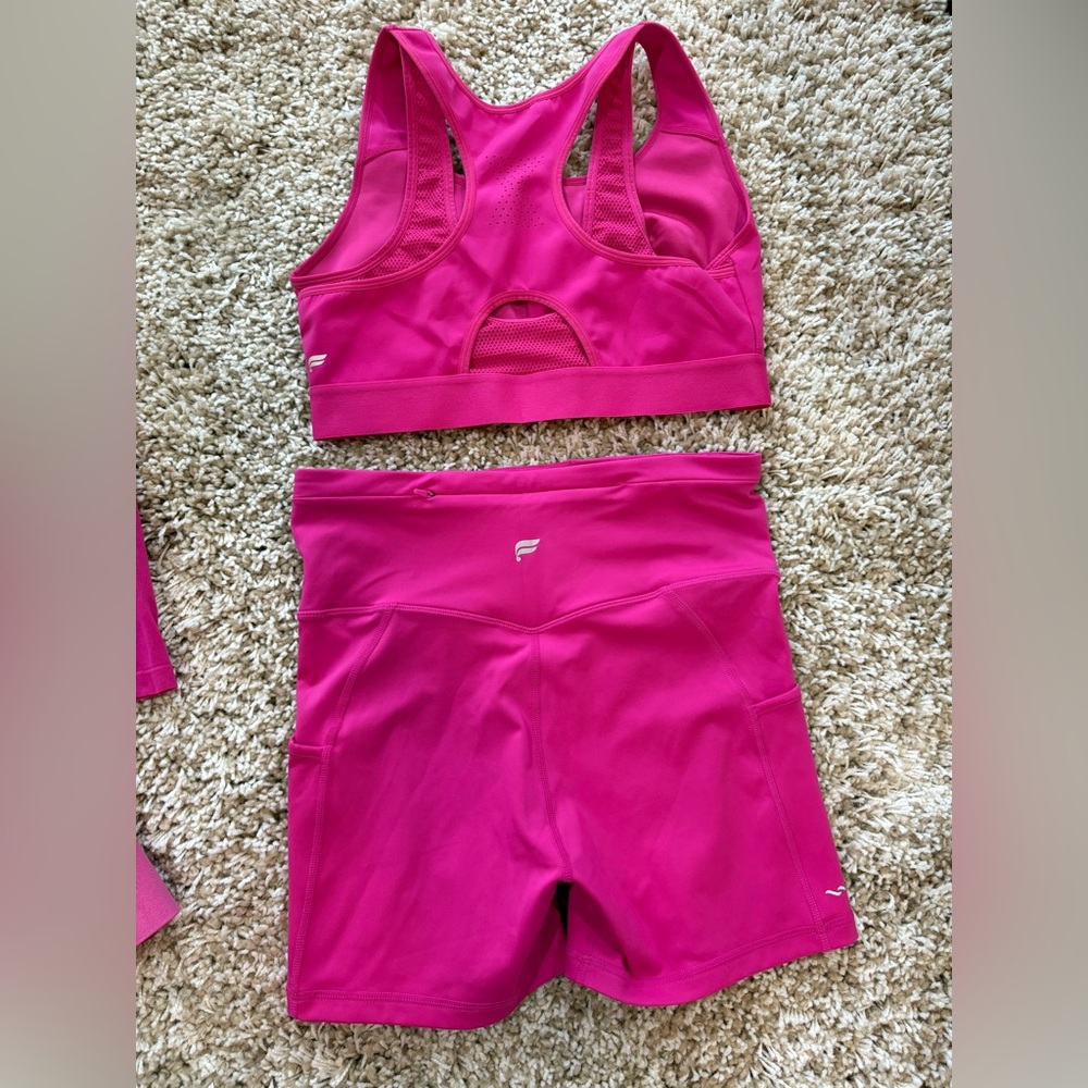 Fabletics sets! - Picture 4 of 9